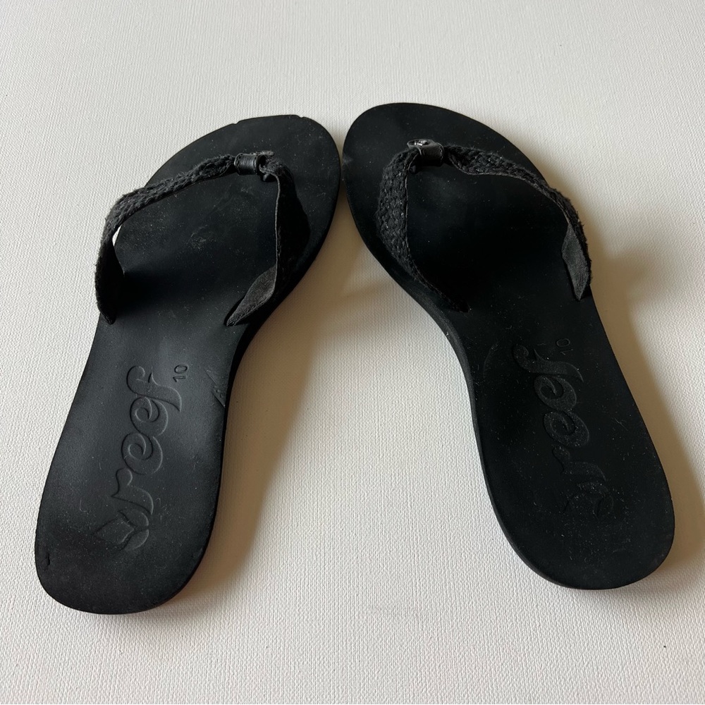 Reef * flip flops - Picture 2 of 3